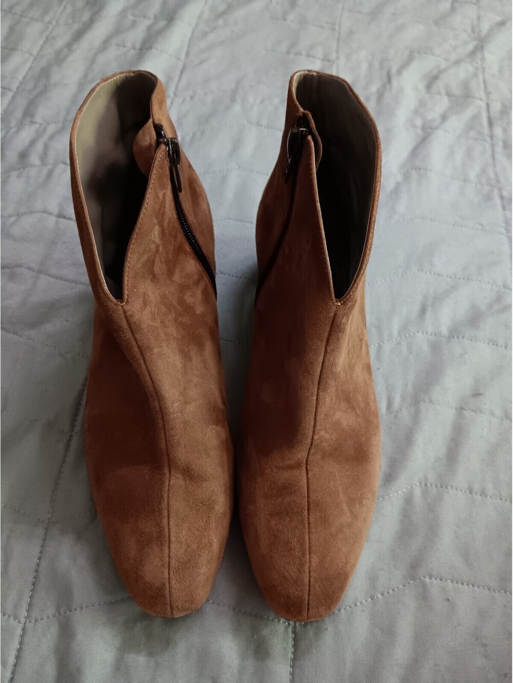 Womens 8 French Sole FS/NY Handmade in Italy authentic suede ankle boots